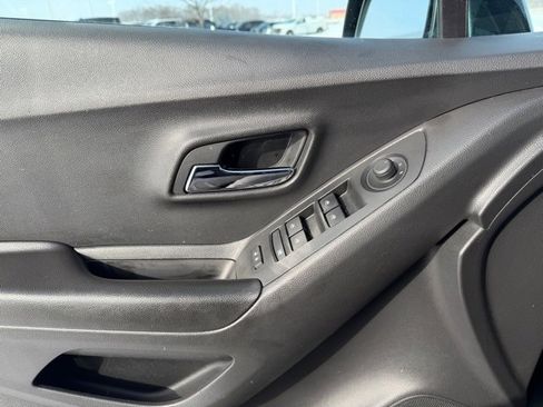 Used 2021 Chevrolet Trax LS w/ Tint and Cruise Package image 24