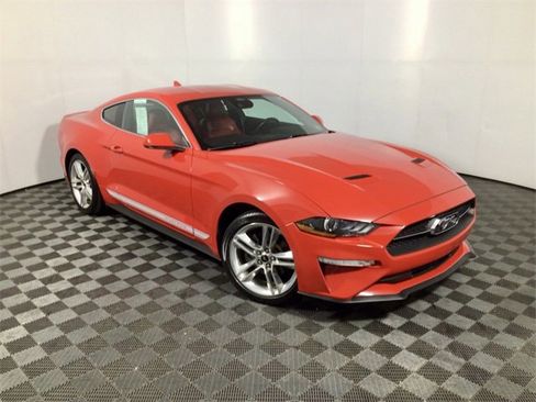 Used 2021 Ford Mustang Premium w/ Equipment Group 201A image 4