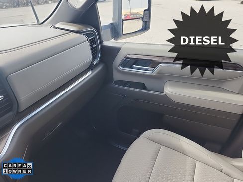 Used 2024 Chevrolet Silverado 3500 LT image 34