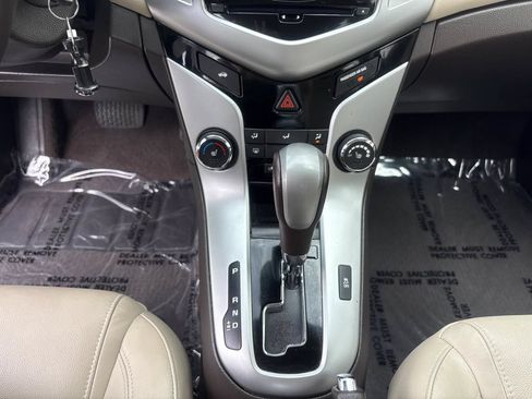 Used 2016 Chevrolet Cruze LT FWD image 23