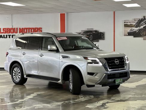 Used 2021 Nissan Armada SV image 8