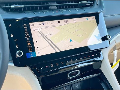 New 2026 Jeep Grand Cherokee Limited image 13