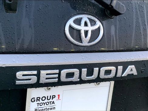 Used 2020 Toyota Sequoia Platinum AWD/4WD image 30