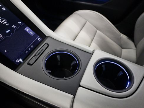 Certified 2022 Porsche Taycan Turbo AWD/4WD image 20