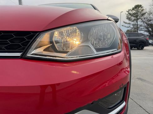 Used 2017 Volkswagen Golf Alltrack S image 30