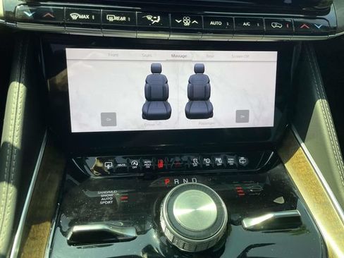 Certified 2025 Jeep Grand Wagoneer 4WD image 34