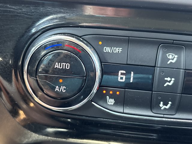 Used 2024 Chevrolet Trax LT w/ Driver Confidence Package FWD image 34