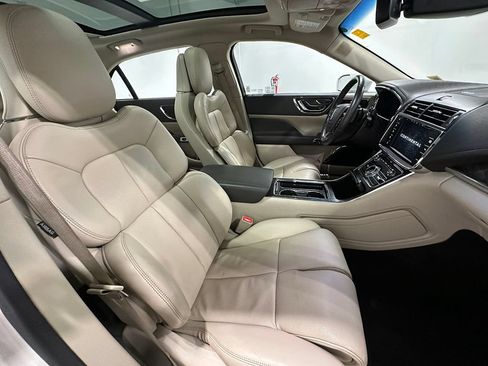 Used 2018 Lincoln Continental Reserve w/ Continental Climate Package AWD/4WD image 26
