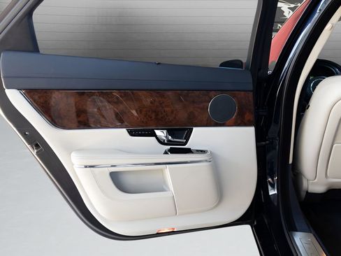 Used 2012 Jaguar XJ L RWD image 47