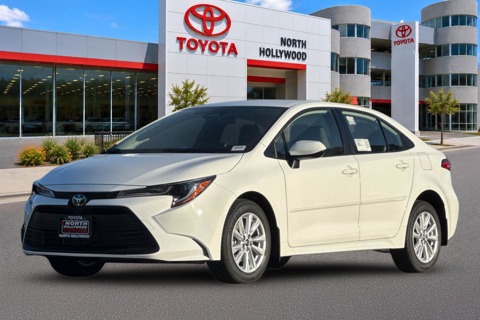New 2027 Toyota Corolla LE FWD image 2