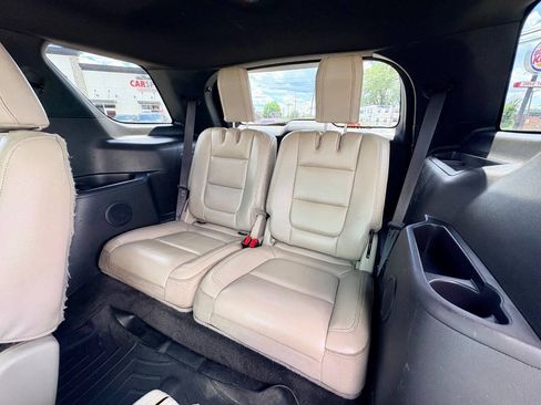 Used 2015 Ford Explorer XLT w/ Equipment Group 202A AWD/4WD image 20