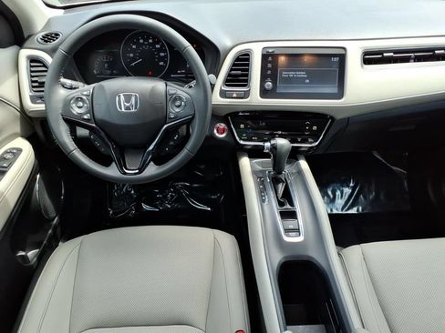 Used 2019 Honda HR-V Touring image 14