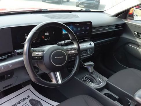 Used 2025 Hyundai Kona SEL AWD/4WD image 14