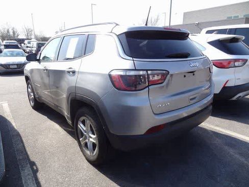 Used 2024 Jeep Compass Latitude image 6