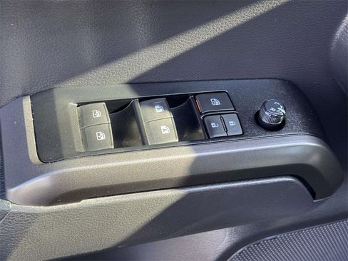 Used 2023 Toyota Tacoma TRD Sport image 18