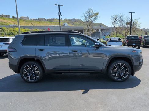 New 2026 Jeep Cherokee Overland image 4