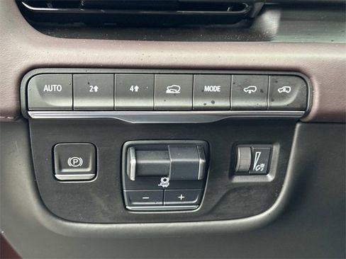 Used 2023 Cadillac Escalade Sport Platinum w/ LPO, ONYX Package image 29