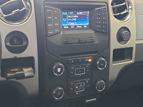 Used 2013 Ford F150 XLT w/ XLT Chrome Pkg image 15