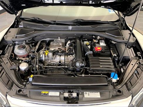 Used 2019 Volkswagen Jetta SE w/ Cold Weather Package FWD image 19