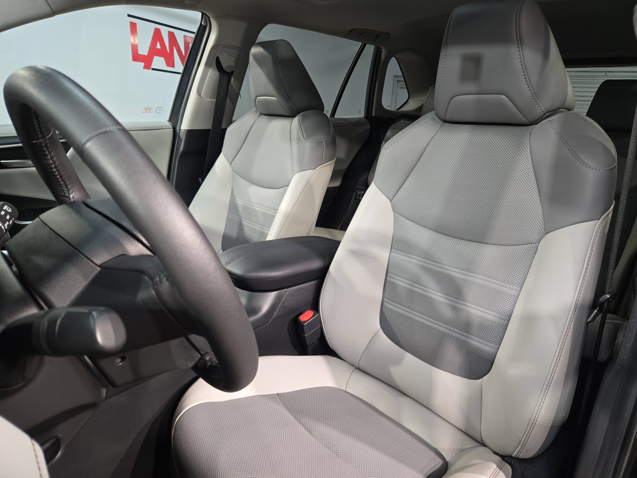 Used 2024 Toyota RAV4 Limited w/ Advanced Technology Package AWD/4WD image 24