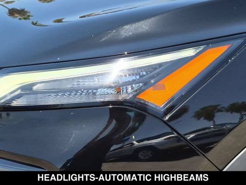 Used 2023 Nissan Rogue S FWD image 10