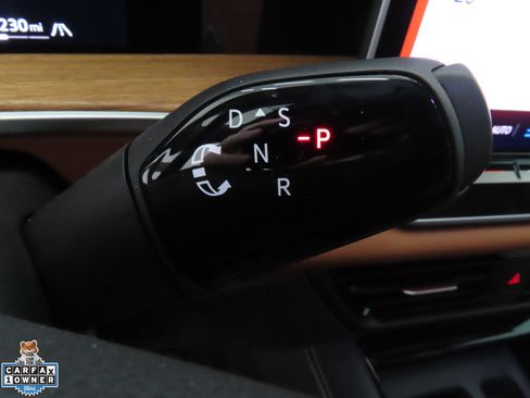 Certified 2026 Volkswagen Tiguan SEL R-Line AWD/4WD image 17