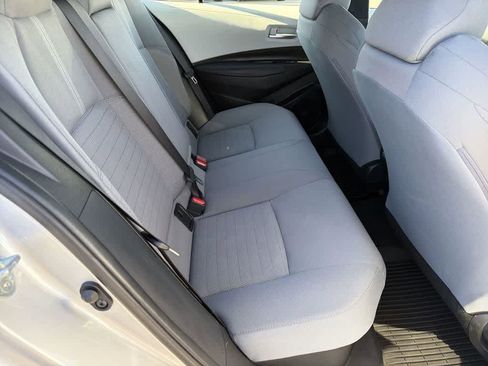 Used 2025 Toyota Corolla SE image 18