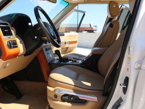 Used 2011 Land Rover Range Rover HSE AWD/4WD image 52