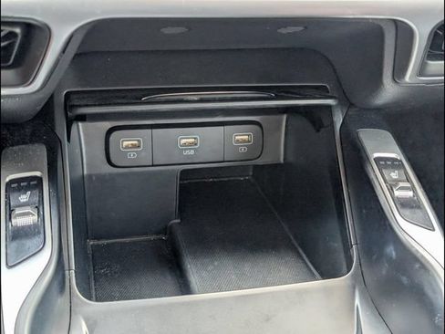 Used 2022 Kia Sorento S w/ Panoramic Sunroof Package AWD/4WD image 17