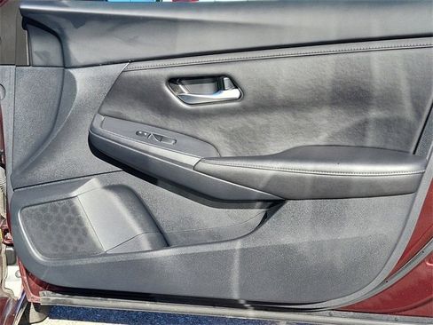 Certified 2025 Nissan Sentra SV image 13