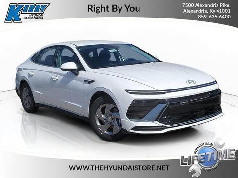 New 2026 Hyundai Sonata SE FWD image 1