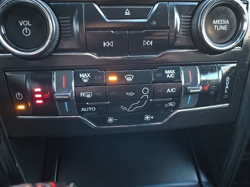 Used 2017 Ford Explorer XLT w/ Equipment Group 202A image 26