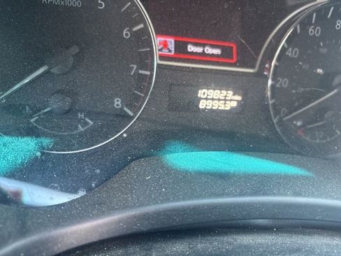 Used 2015 Nissan Pathfinder SL w/ SL Premium Package image 5