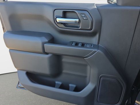 Used 2020 Chevrolet Silverado 1500 Custom Trail Boss w/ Custom Convenience Package AWD/4WD image 28