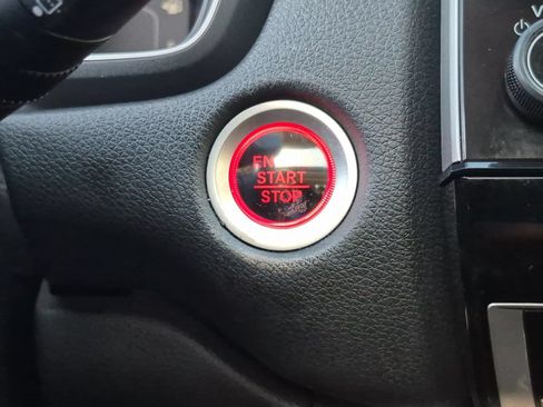 Used 2019 Honda CR-V Touring image 18