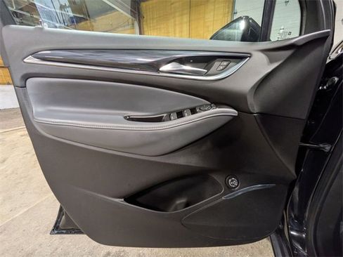 Certified 2019 Buick Enclave Essence image 13