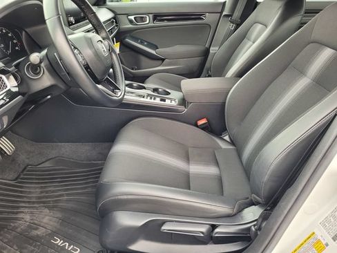 Used 2025 Honda Civic Sport image 17
