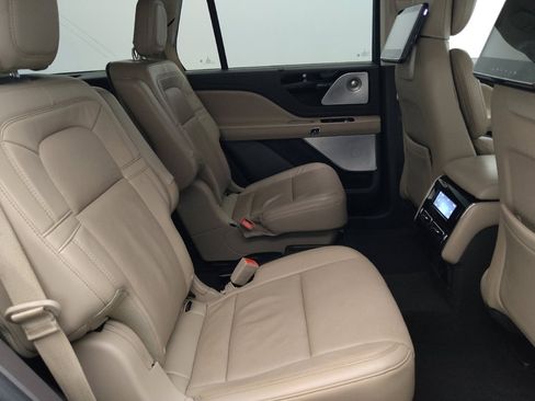 Used 2020 Lincoln Aviator Reserve w/ Equipment Group 202A AWD/4WD image 19