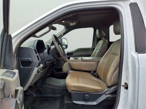 Used 2022 Ford F550 2WD Regular Cab Super Duty image 12