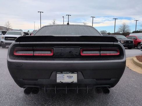 Used 2023 Dodge Challenger R/T w/ Plus Package image 6