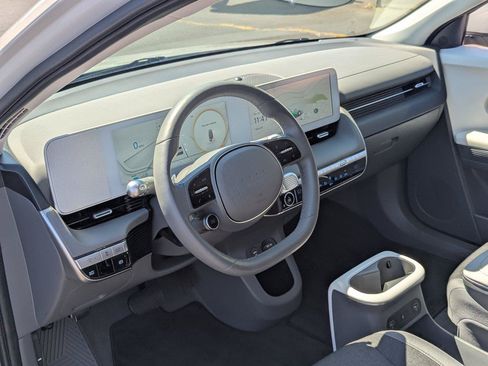 Used 2024 Hyundai Ioniq 5 SEL RWD image 12