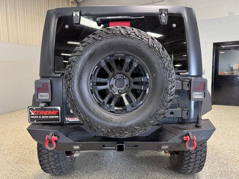 Used 2017 Jeep Wrangler Unlimited Sport w/ Quick Order Package 24S AWD/4WD image 5