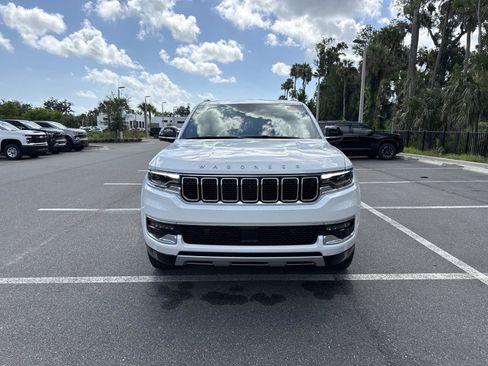 Used 2023 Jeep Wagoneer Series II w/ Convenience Group I RWD image 8