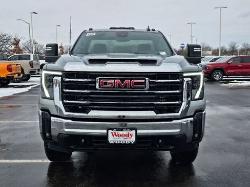 New 2026 GMC Sierra 2500 SLE w/ Max Trailering Package image 3
