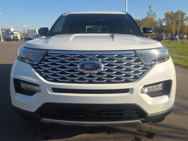 Used 2023 Ford Explorer Platinum w/ Premium Technology Package AWD/4WD image 3