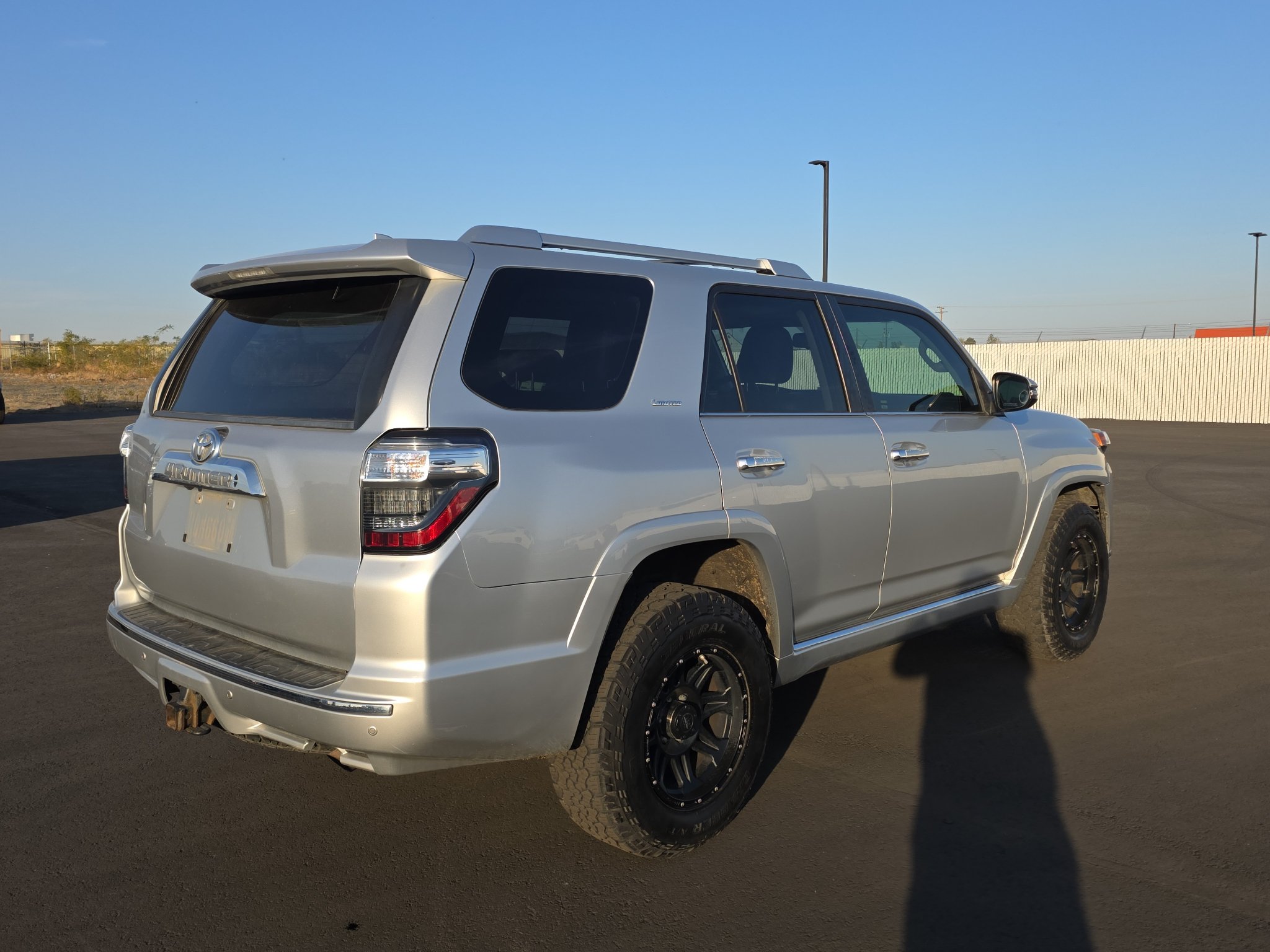 Used 2016 Toyota 4Runner Limited AWD/4WD image 8