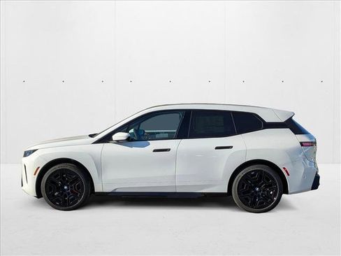 New 2026 BMW iX xDrive60 image 5