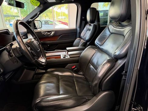Used 2022 Lincoln Navigator L Reserve RWD image 8