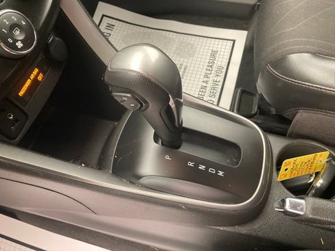 Used 2019 Chevrolet Trax LT w/ LT Convenience Package AWD/4WD image 29