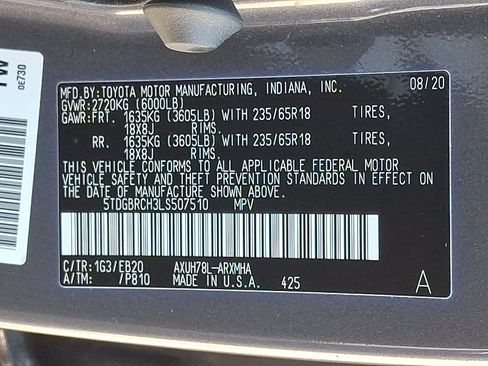 Used 2020 Toyota Highlander XLE AWD/4WD image 29